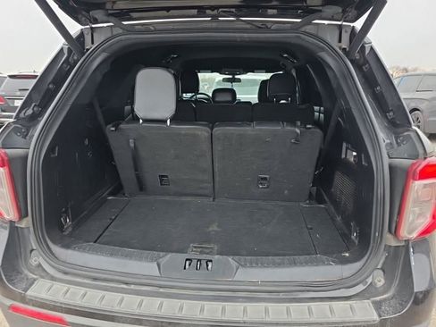 Used 2020 Ford Explorer XLT w/ Equipment Group 202A image 9