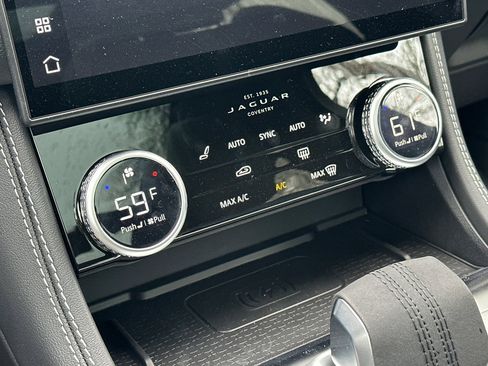 New 2025 Jaguar F-PACE R-Dynamic S image 21