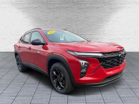 New 2026 Chevrolet Trax LT w/ Driver Confidence Package FWD image 6