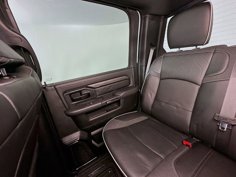 Used 2025 RAM 2500 Limited AWD/4WD image 12
