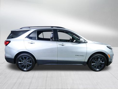 Used 2023 Chevrolet Equinox RS AWD/4WD image 8