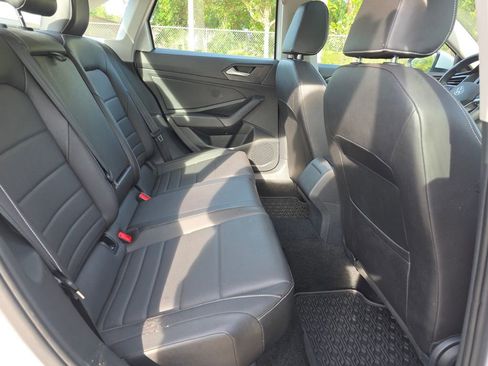 Used 2024 Volkswagen Jetta SE w/ Panoramic Sunroof Package FWD image 17