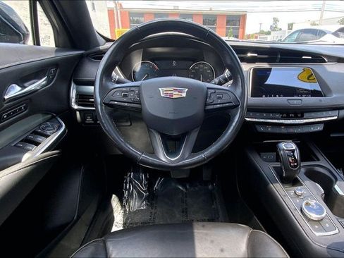 Used 2019 Cadillac XT4 Premium Luxury AWD/4WD image 4