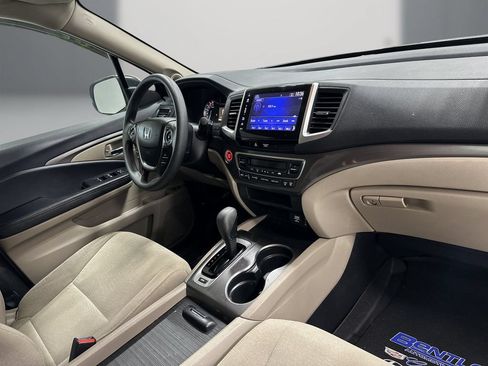 Used 2018 Honda Pilot EX image 16