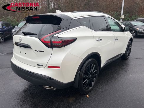 Used 2024 Nissan Murano SV w/ SV Midnight Edition Package image 15