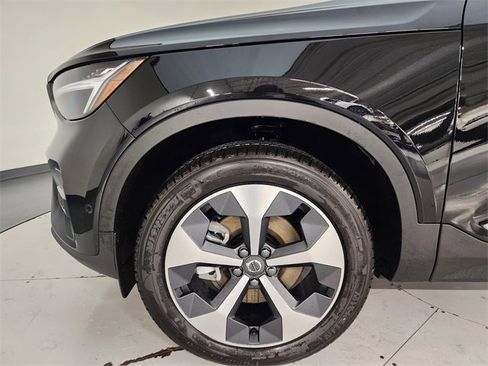New 2026 Volvo XC40 B4 Plus w/ Protection Package Premier image 11