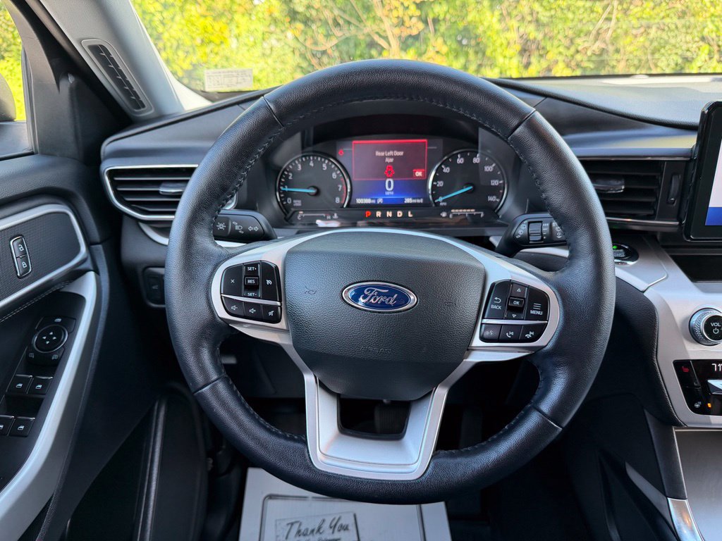 Used 2021 Ford Explorer XLT w/ Equipment Group 202A AWD/4WD image 14