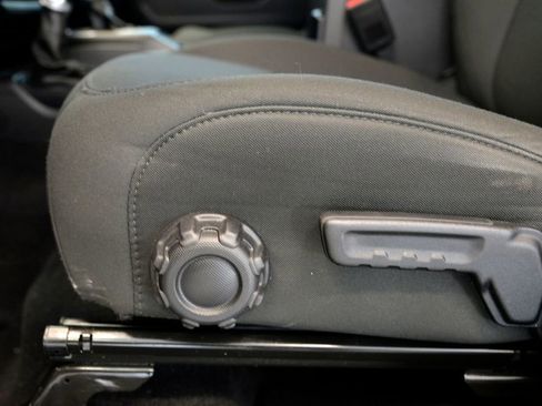 Used 2021 Jeep Wrangler Unlimited Sport image 16