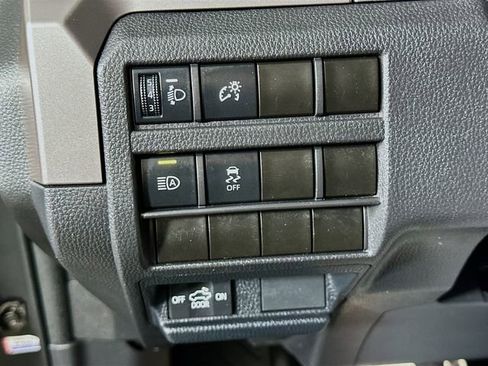 Used 2024 Toyota Tacoma TRD Off-Road image 11