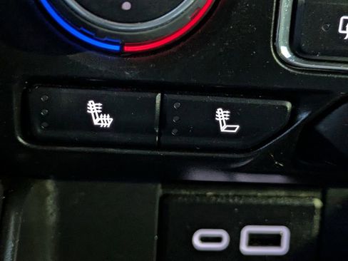 Used 2021 Chevrolet Suburban Z71 w/ Rear Media and Nav Package AWD/4WD image 26