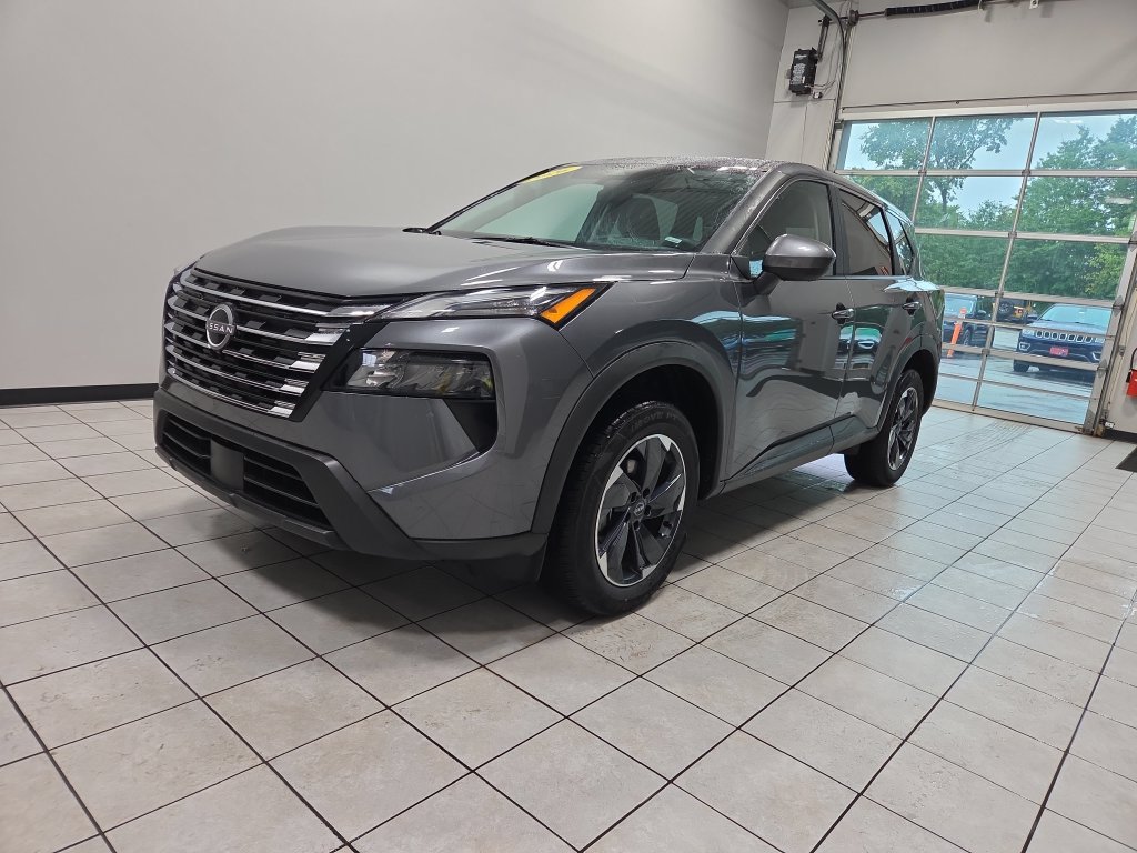 Used 2026 Nissan Rogue SV AWD/4WD image 7