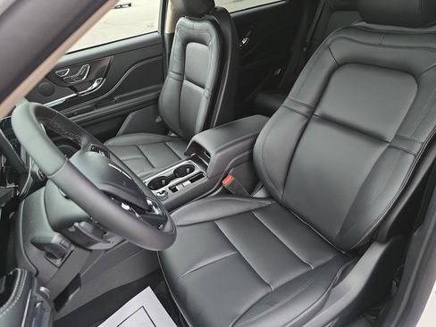 New 2026 Lincoln Corsair Premiere image 14