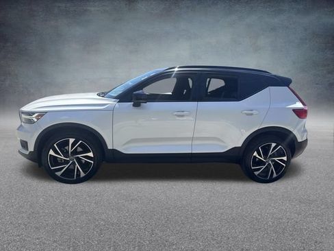 Used 2021 Volvo XC40 T5 R-Design w/ Advanced Package AWD/4WD image 13