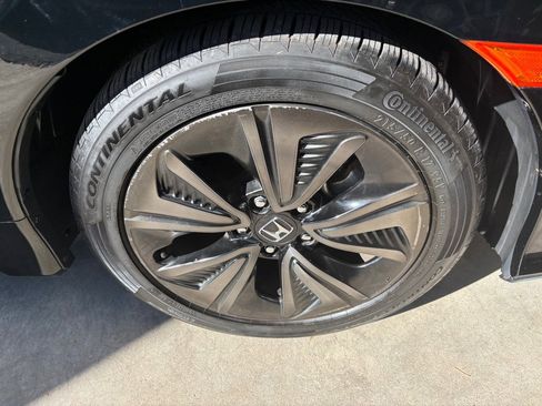 Used 2018 Honda Civic EX image 44