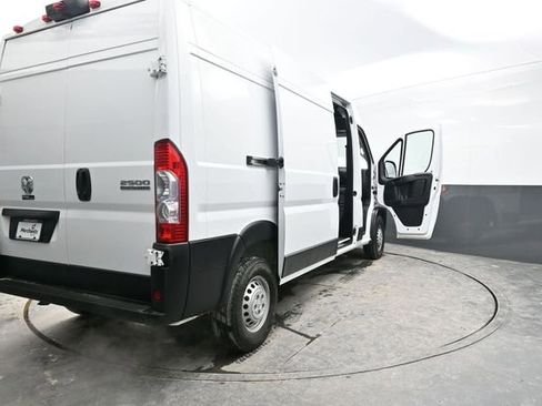 Used 2024 RAM ProMaster 2500 w/ Convenience Group FWD image 43