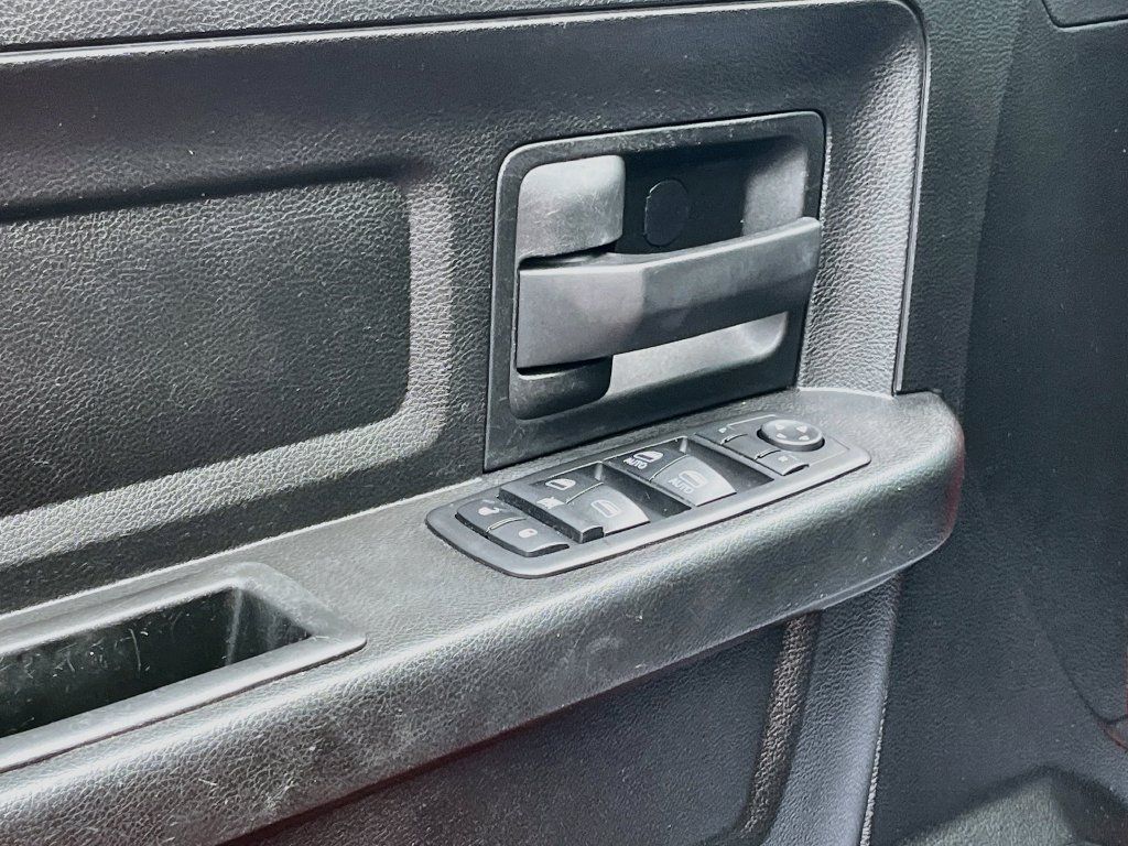 Used 2019 RAM 1500 Express w/ Express Value Package AWD/4WD image 17