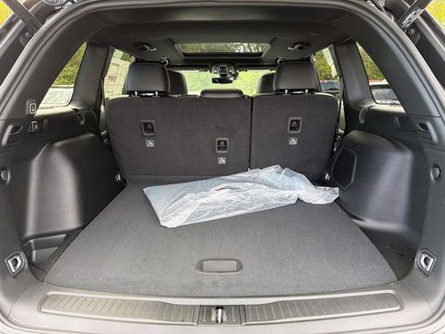 New 2025 Jeep Grand Cherokee Limited w/ Luxury Tech Group II image 5