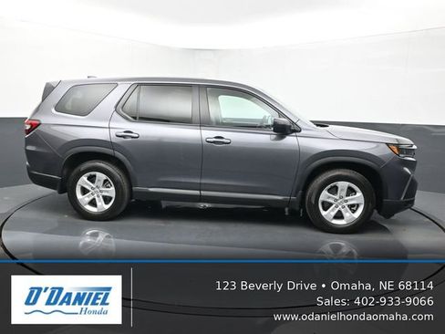 Used 2023 Honda Pilot LX image 7