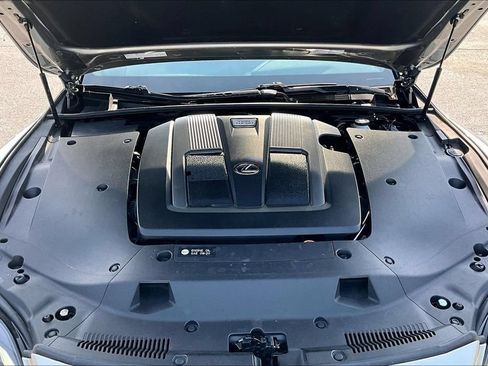 Used 2022 Lexus LS 500 w/ Accessory Package (Z2) RWD image 29