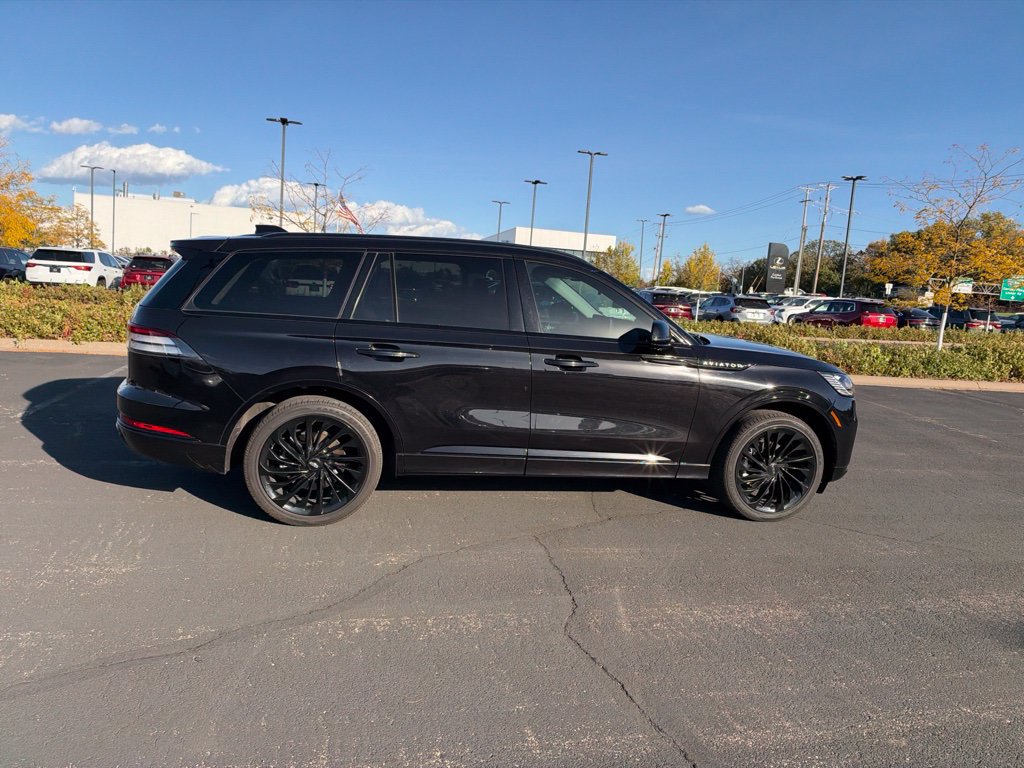Used 2025 Lincoln Aviator Reserve w/ Jet Appearance Package AWD/4WD image 26