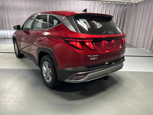 Used 2025 Hyundai Tucson SE AWD/4WD image 5