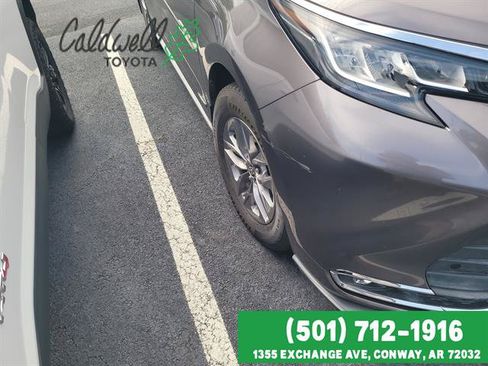 Certified 2021 Toyota Sienna XLE FWD image 9