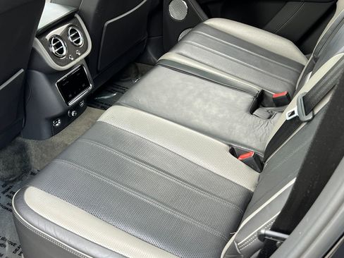 Used 2022 Bentley Bentayga AWD/4WD image 20