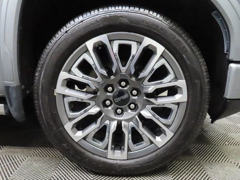Used 2023 GMC Sierra 1500 Denali Ultimate image 8