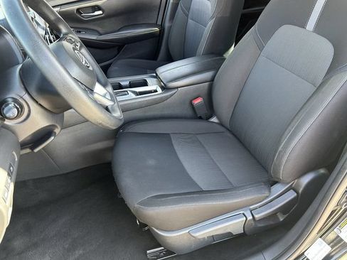 Used 2025 Nissan Sentra SV FWD image 21