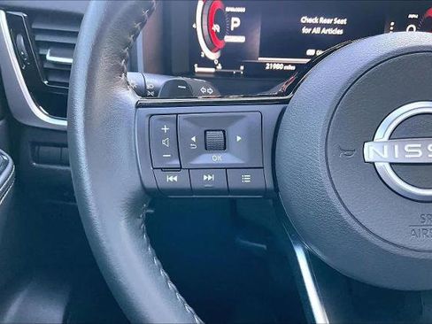 Certified 2024 Nissan Rogue SL w/ SL Premium Package image 24