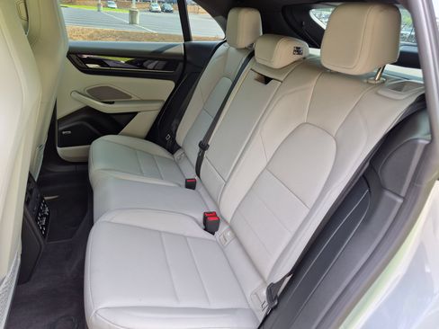 Certified 2025 Porsche Macan Electric RWD image 26