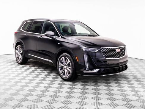 Certified 2025 Cadillac XT6 Premium Luxury w/ Platinum Package AWD/4WD image 8