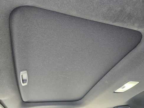 Used 2025 Toyota Corolla SE w/ SE Premium Package FWD image 17