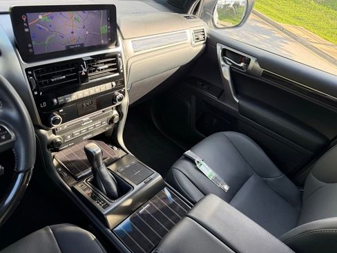 Certified 2023 Lexus GX 460 Premium w/ Accessory Package AWD/4WD image 35