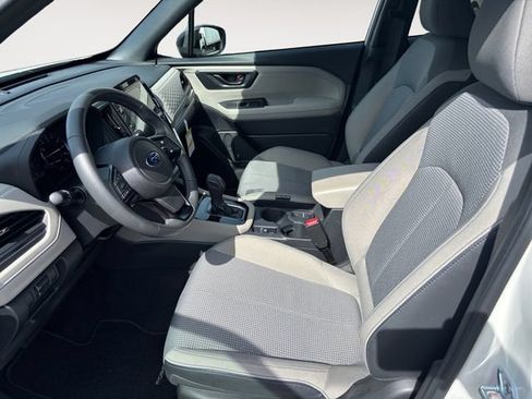 Certified 2025 Subaru Forester Premium AWD/4WD image 9