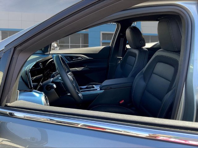 Certified 2024 Chevrolet Equinox EV LT w/ LPO, Active Package FWD image 23