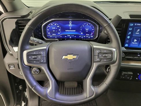 Used 2025 Chevrolet Silverado 1500 LT AWD/4WD image 3