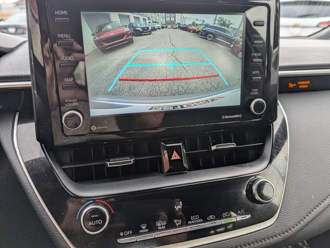 Used 2022 Toyota Corolla SE FWD image 23