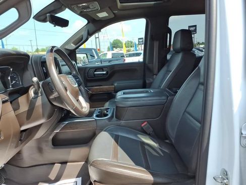 Used 2022 GMC Sierra 1500 Denali w/ Denali Premium Package AWD/4WD image 12