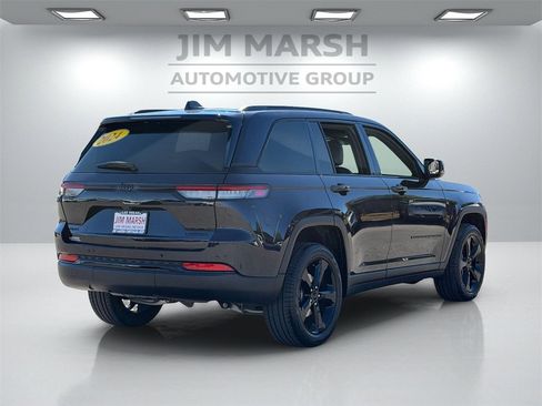 Certified 2024 Jeep Grand Cherokee Limited w/ Black Appearance Package image 6