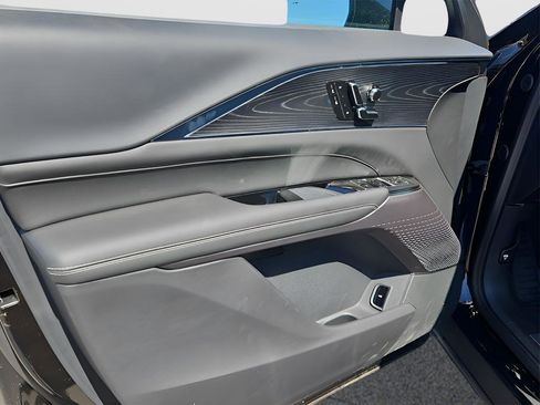 New 2024 Cadillac Lyriq Luxury image 12