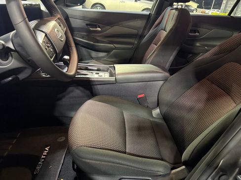 Used 2026 Nissan Sentra SR w/ Floor Mat Package FWD image 10