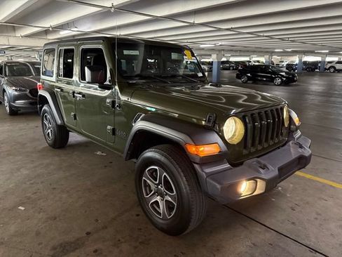 Used 2022 Jeep Wrangler Unlimited Sport AWD/4WD image 2