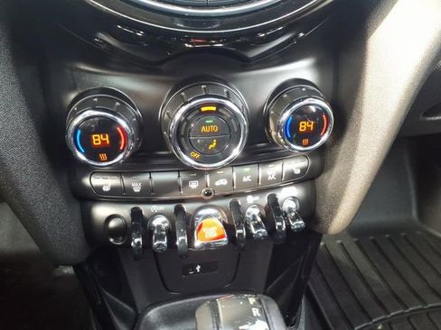 Used 2019 MINI Cooper S image 19