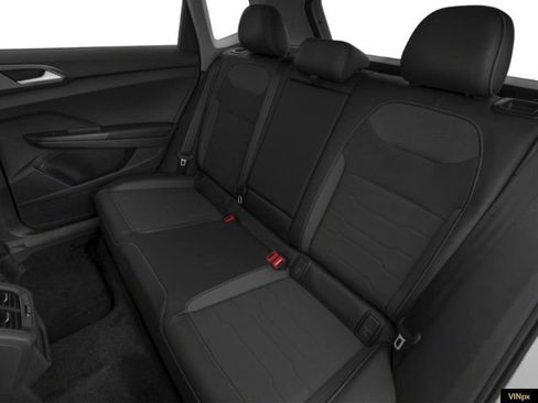 New 2026 Volkswagen Taos SE image 12