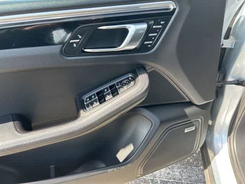 Used 2017 Porsche Macan image 9