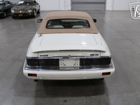 Used 1995 Jaguar XJS V12 Convertible image 13