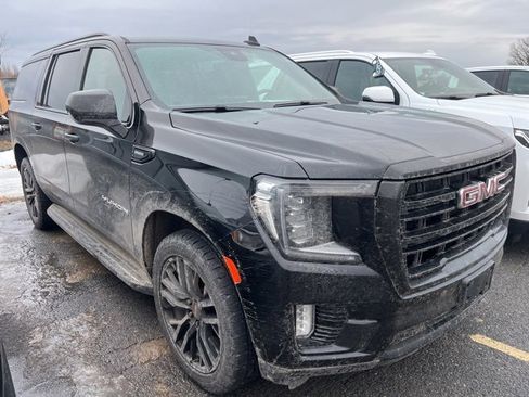 Used 2023 GMC Yukon XL SLE image 2