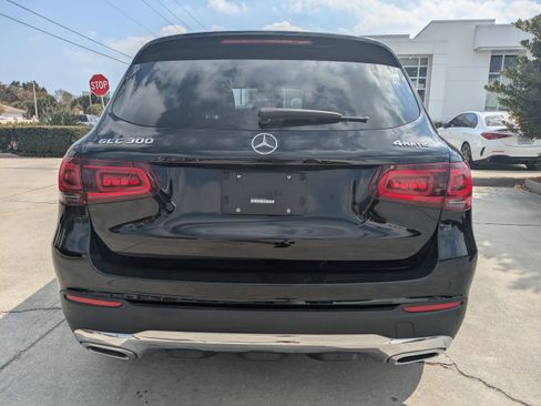 Used 2022 Mercedes-Benz GLC 300 4MATIC image 5