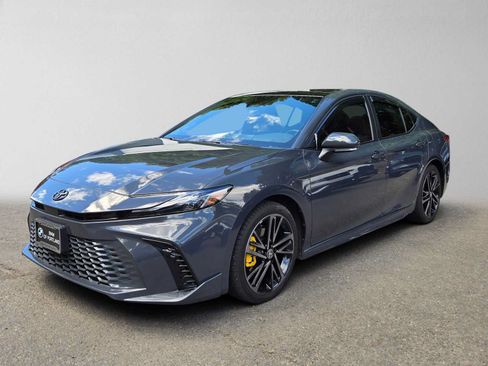 Used 2025 Toyota Camry XSE w/ Premium Package AWD/4WD image 7